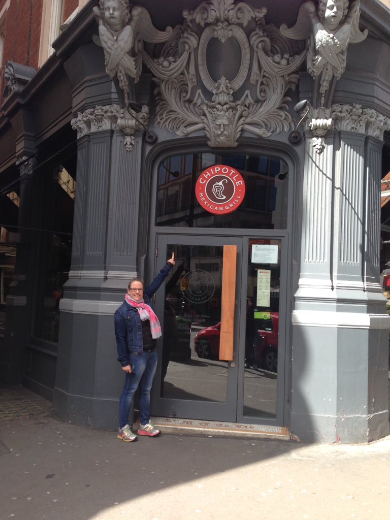 craig_72345's tweet image. Refueling @ChipotleTweets for a big day ahead! #delicious #haveone