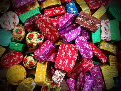 chocolatesbios's tweet photo. Llénate de colores, sabores y dulces momentos con Bios #Chocolates #BombonesClasicos #Rellenos #Surtidos https://t.co/8aO6e5kFcF