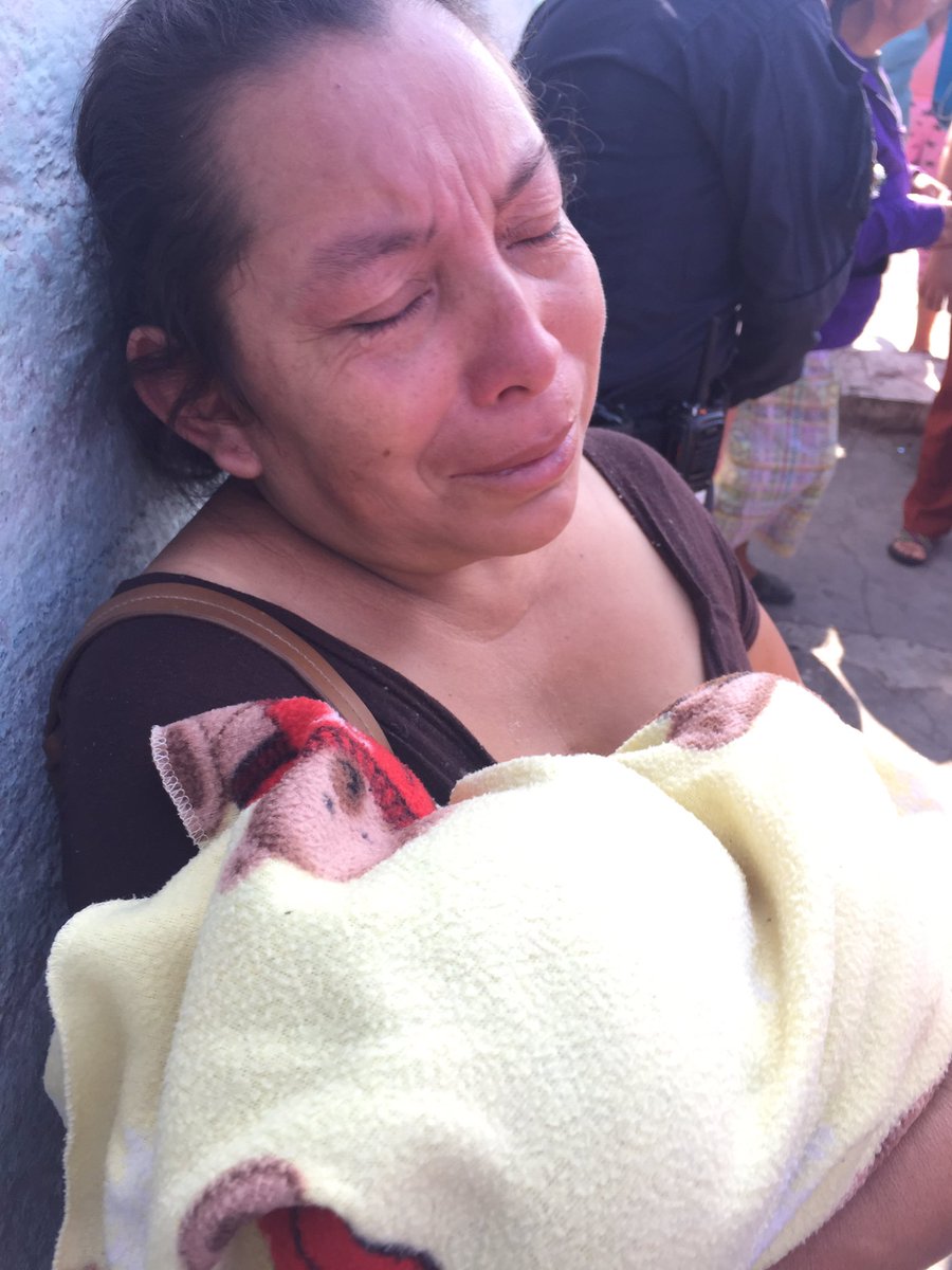 betocardonam's tweet photo. Bebe de 11 meses muere por falta de atención médica en centro de salud de zona 6. https://t.co/XFOEzwrvhI