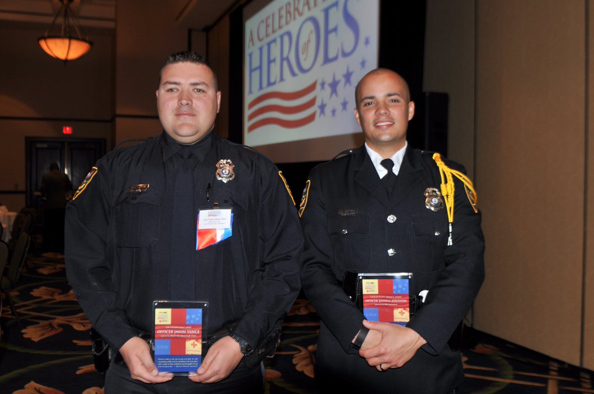 Big congrats to our <a href="/RCWesternVA/">RedCrossWesternVA</a> #CelebrationOfHeroes Award Winners, Ofc Vance (left) &amp; Ofc Johnson! #RPDcommunity