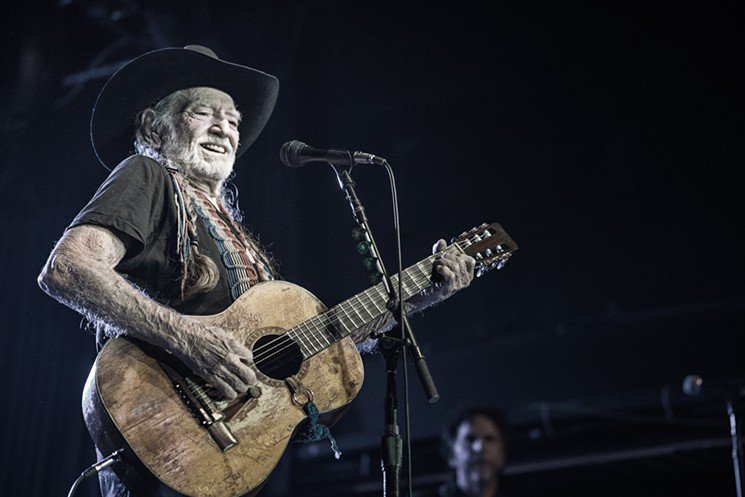DObserverMusic's tweet photo. You're not a true North Texan till you've been to the best DFW honky tonks https://t.co/JgD8eTviBH https://t.co/zuUh8NPtdy