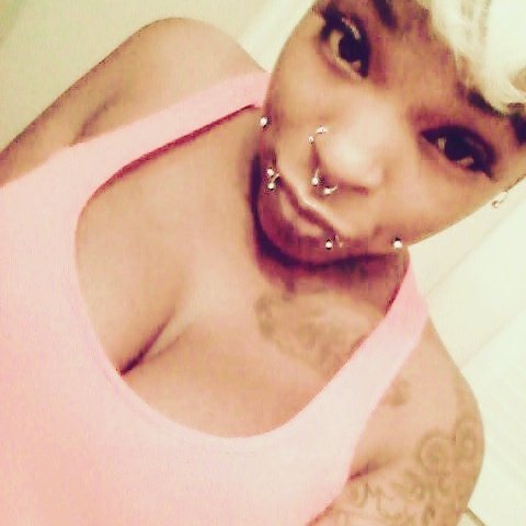 SarahhJayy's tweet photo. #TeamLesbian 💛💙💜💚❤ https://t.co/saqPNmALi5