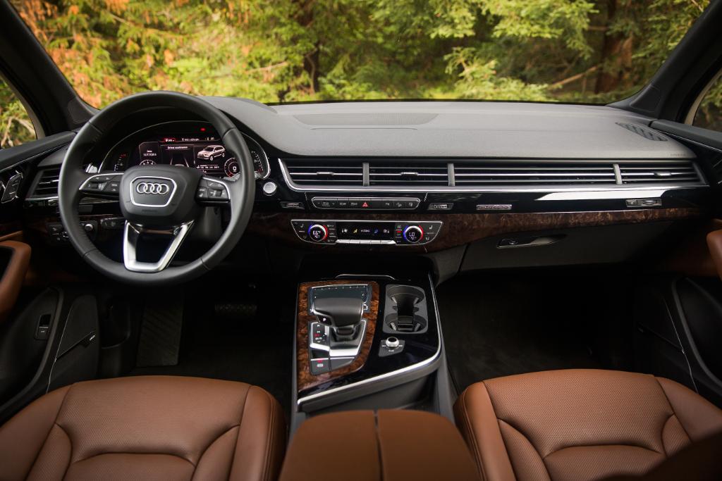 Nougat leather interiors. Inedible, but still mouth watering. #AudiQ7