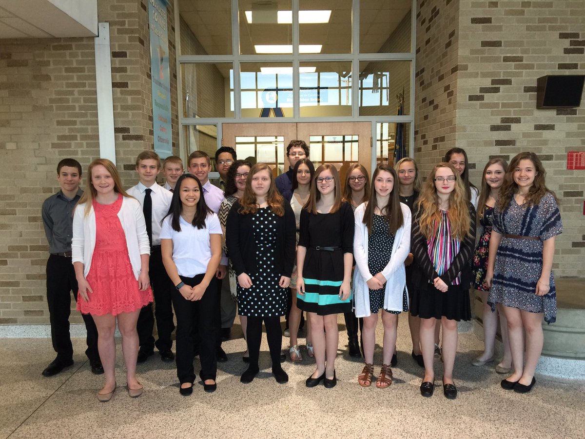 Splitter_Sports's tweet photo. Lincoln 8th grade students attending the Mike Wood Pathways to Leadership Seminar at Logansport HS @Berry_Principal https://t.co/DSnq7GmJzW