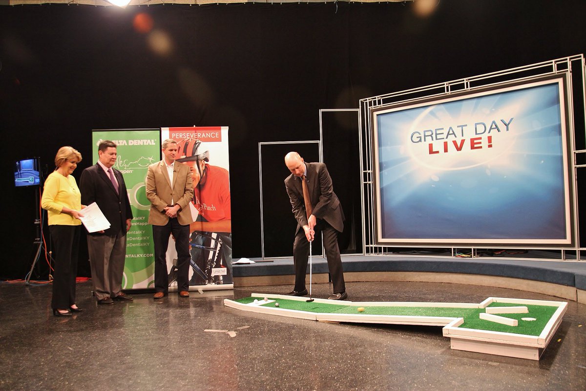 DeltaDentalKY's tweet photo. Thanks @WHAS11 for a fun morning! @ @CabbagePatchOrg #PuttForeThePatch @terrymeiners @GreatDayLive https://t.co/X00qrtTnOX