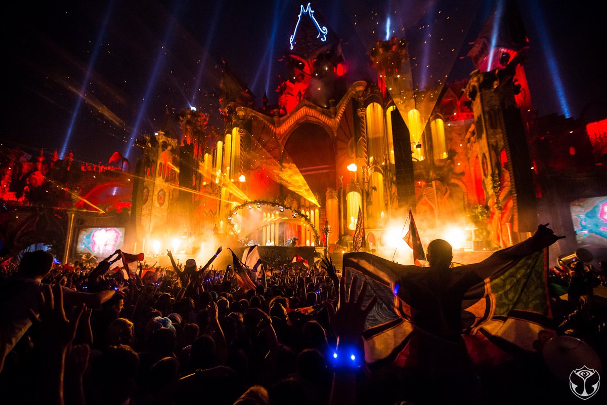 tomorrowland's tweet photo. Tomorrow... the next artists will be revealed in the fascinating Tomorrowland 2016 lineup. https://t.co/IbhT4aRbBD