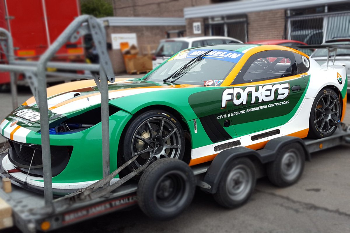 evowrap's tweet photo. Check out this @GinettaCars we just wrapped ready for the big race. RT if you think it's a winner! https://t.co/2zjCgo9ghP
