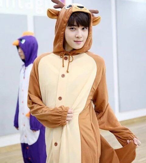 Essa coisinha merece todo o amor do mundo sem dúvidas.
 #HappyEunwooDay