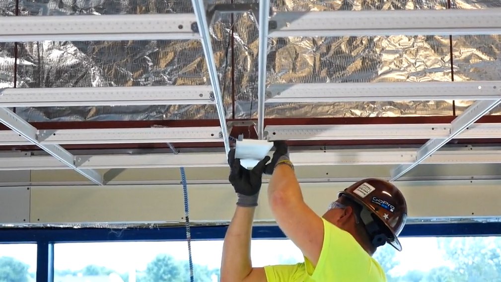 ArmstrongCIS's tweet photo. Redefining #lighting in the #acoustical #ceiling plane https://t.co/f78W2MHHhL @ArmstrongCIS #linearlighting https://t.co/iNSi9nHirj