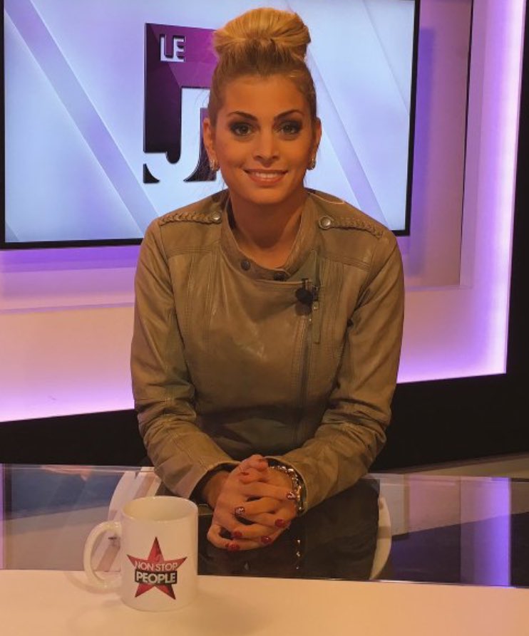 XavierDansLaTv's tweet photo. #PHOTOS La jolie @MelanieSS9Off était sur le plateau du #NSPJTT aujourd'hui @NonStopPeople https://t.co/EllI9fr6Bh