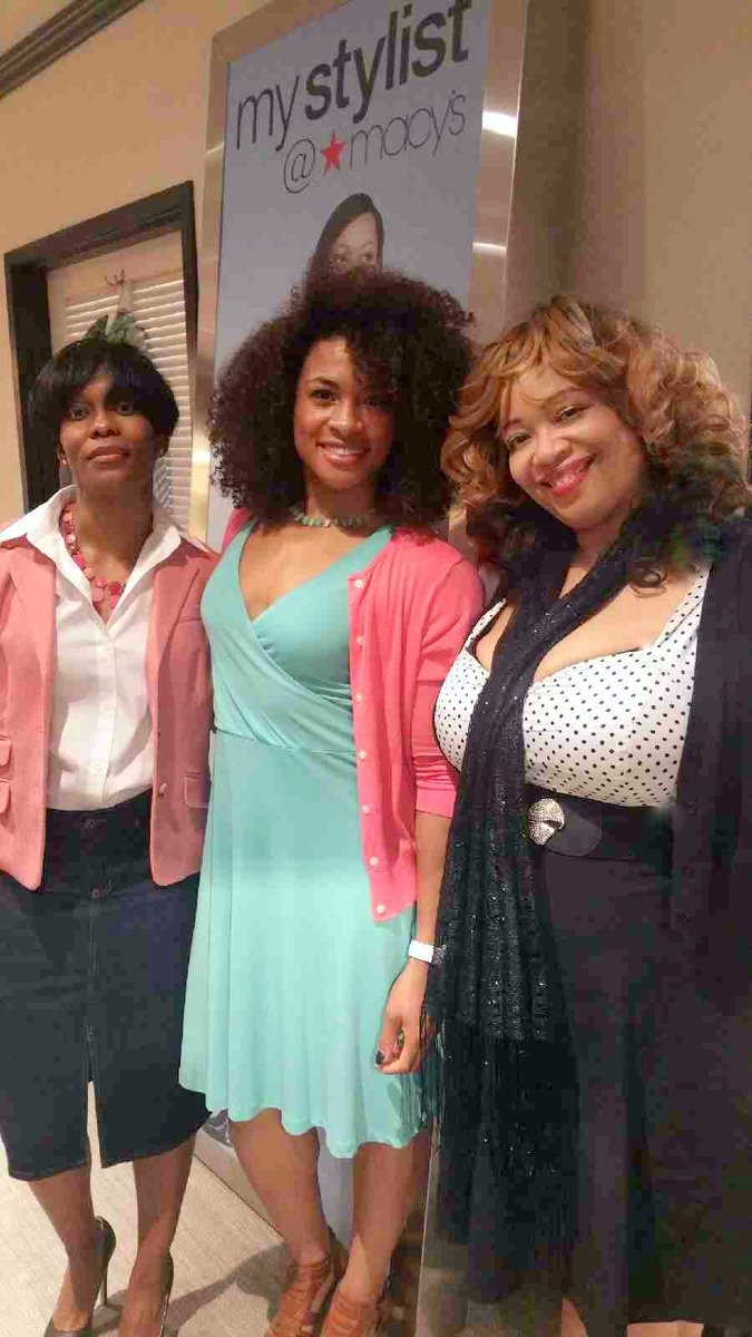 SWHWashDC's tweet photo. @EricaCollins @SWHPhilly @SexynWealthyNYC @Macys @BobbiBrown #StyledforSuccess #AliciaEKnoc #SheenaOhlig #fitness https://t.co/WvrliSzIMK