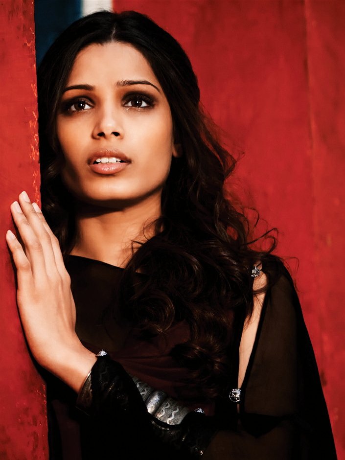 Ең сексуалды үнді әйелі Фрейда Пинто