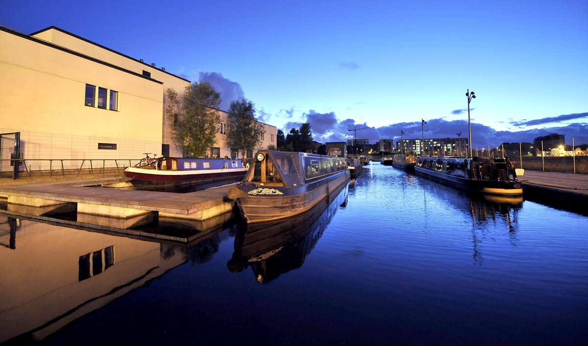 urban_splash's tweet photo. There’s more to garden living in #hoUSe New Islington with Cotton Field Park &amp; Marina!
#DiscoverUS #GreatOutdoors https://t.co/Hzu2d2weMu
