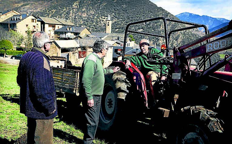 ajuntamentsort's tweet photo. #recullpremsa El dia a dia de pobles del #PallarsSobirà #Sorre #Llarvent (pdf) https://t.co/vQXrEfmBZ9 https://t.co/rj14AXA7ZU