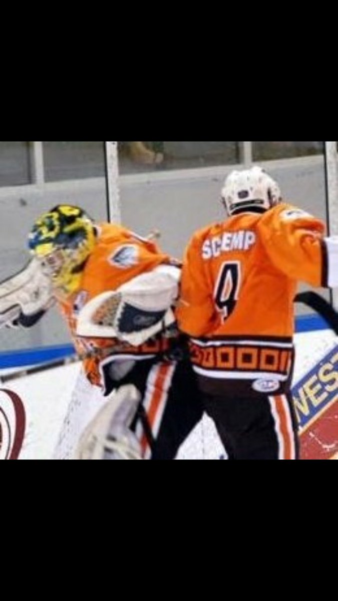 sblooms35's tweet photo. congrats to @schemppy6 on signing with the islanders today! couldn't be more proud my man! https://t.co/vRc50p141n