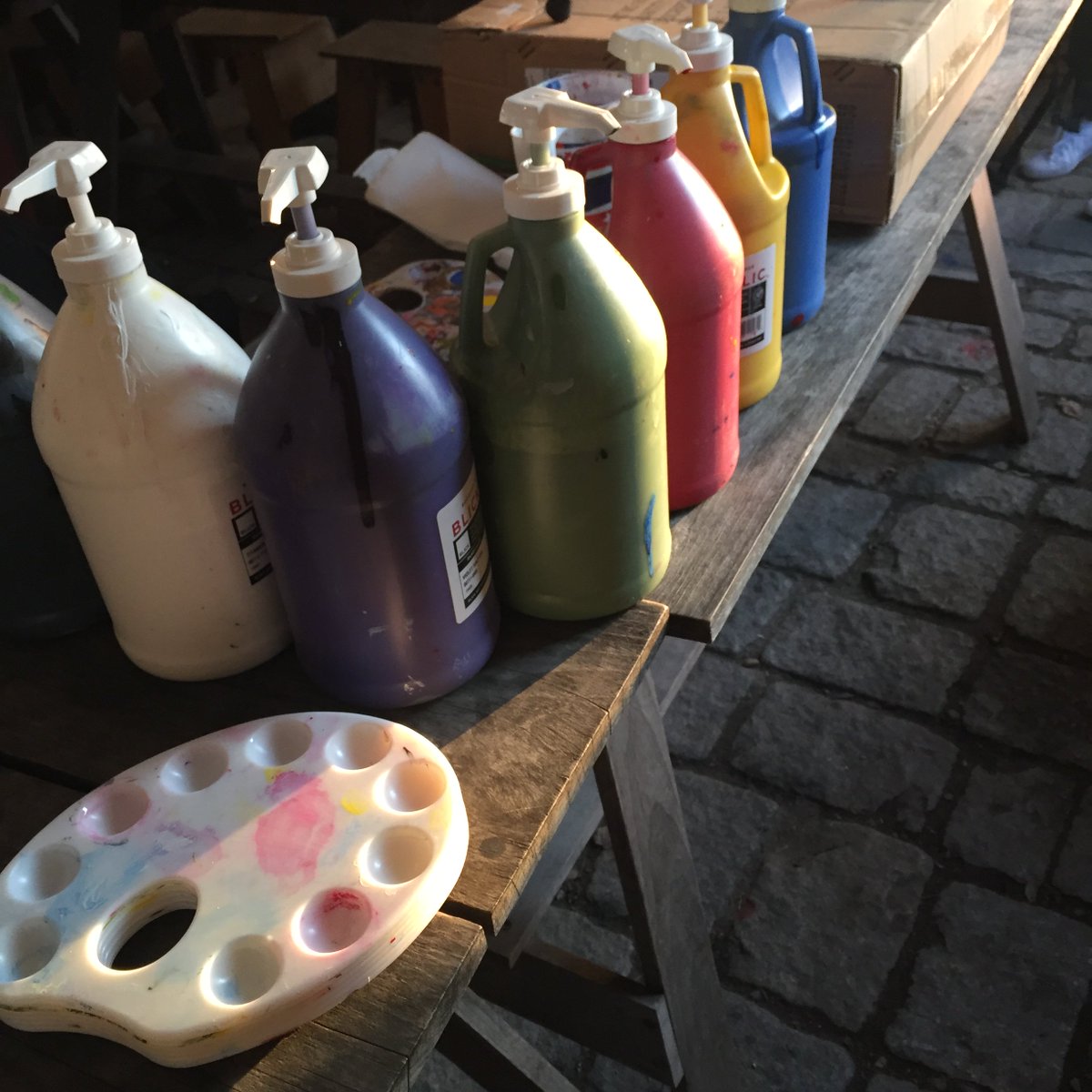 CiscoBrewers's tweet photo. Pints & Paints tonight! 5 - 7pm inside the tent, $30, adults only! #pintsandpaints #nantucket #whattodo https://t.co/5kYs1qJQNH