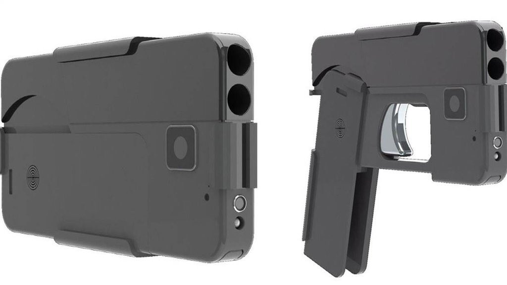 MayraABC13's tweet photo. Wow! Minnesota company invents #gun that looks like an #iPhone 😳 #cellphoneGun #iphoneGun #foldableGun #cellphoneGun https://t.co/PccPuX7o2n