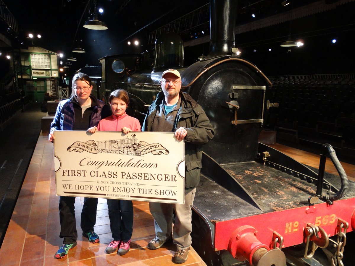 kxtheatre's tweet photo. Monday's and Today's #FirstClass passengers! #WestEndVIP @TRCKingsCross We hope you enjoyed the show! https://t.co/C51fk1m3w6