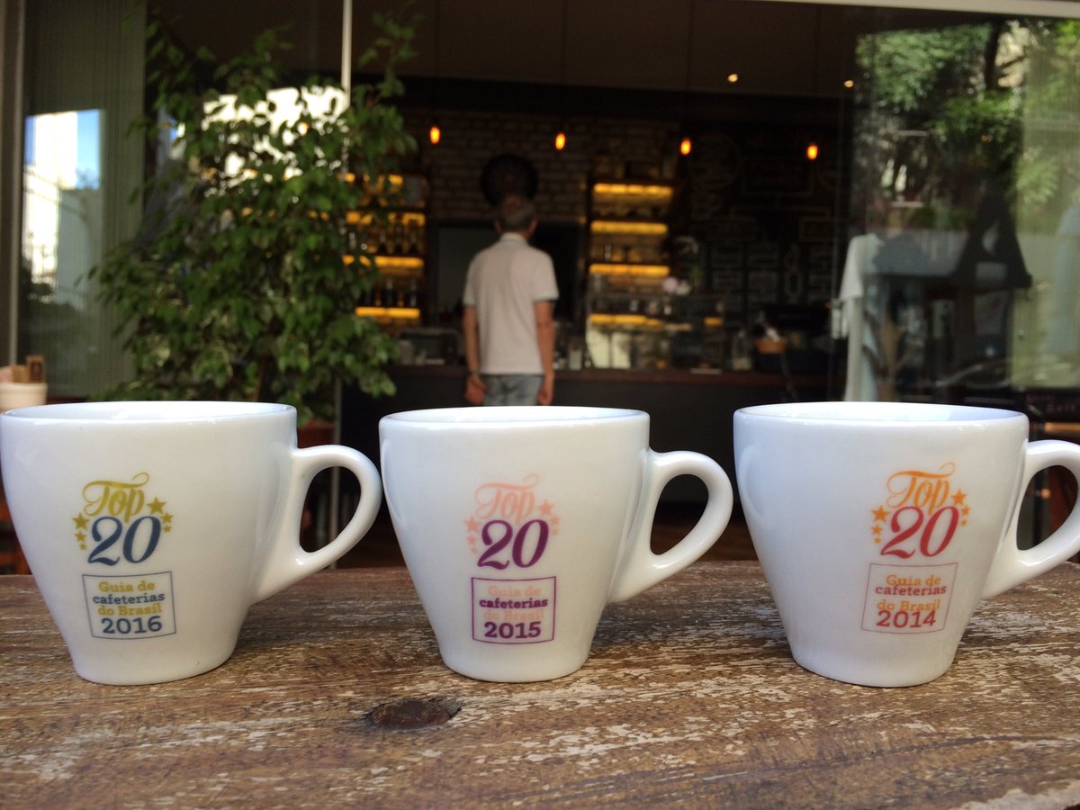 Pelo terceiro ano estamos entre os Top 20 do Brasil pelo guia de Cafeterias da <a href="/RevistaEspresso/">Revista Espresso</a> <a href="/cafeeditora/">Café Editora</a>