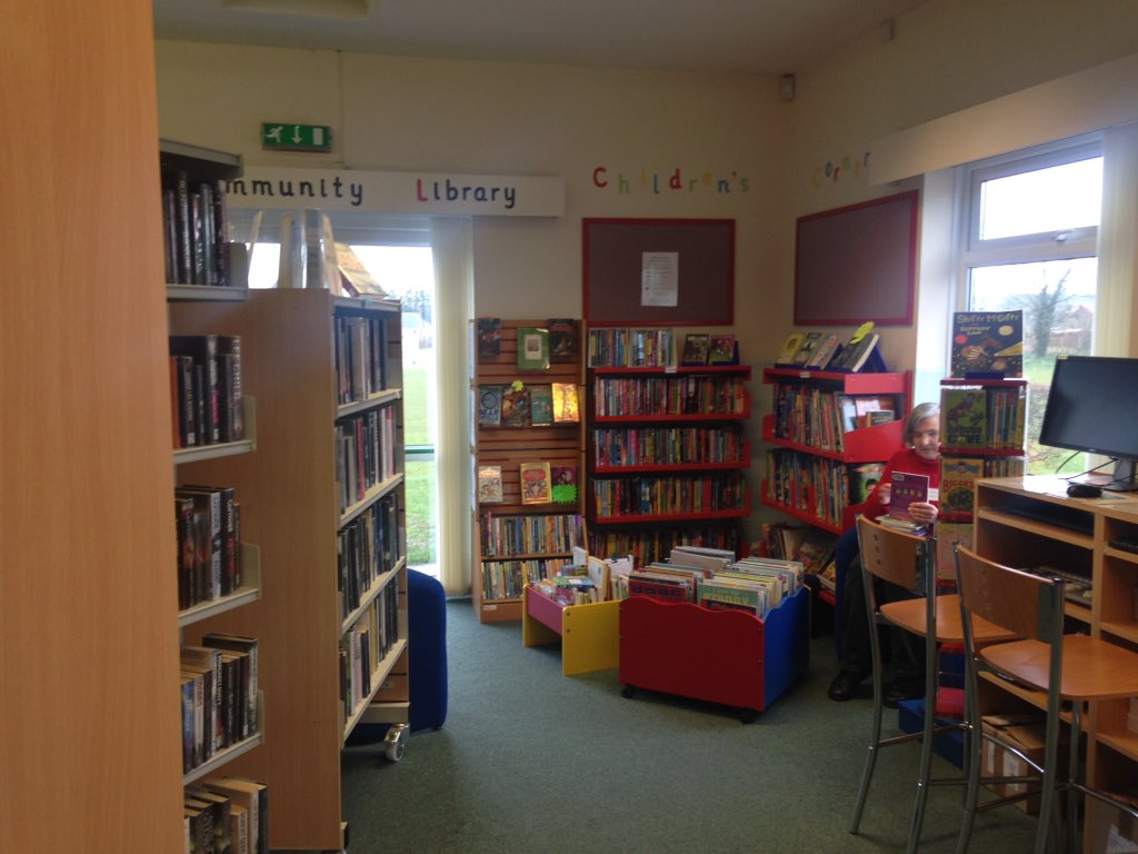 KatyAustinNews's tweet image. Wool library, run only by volunteers. Is this the future, with funding cuts?Live on @BBCSouthToday 6.30pm #libraries