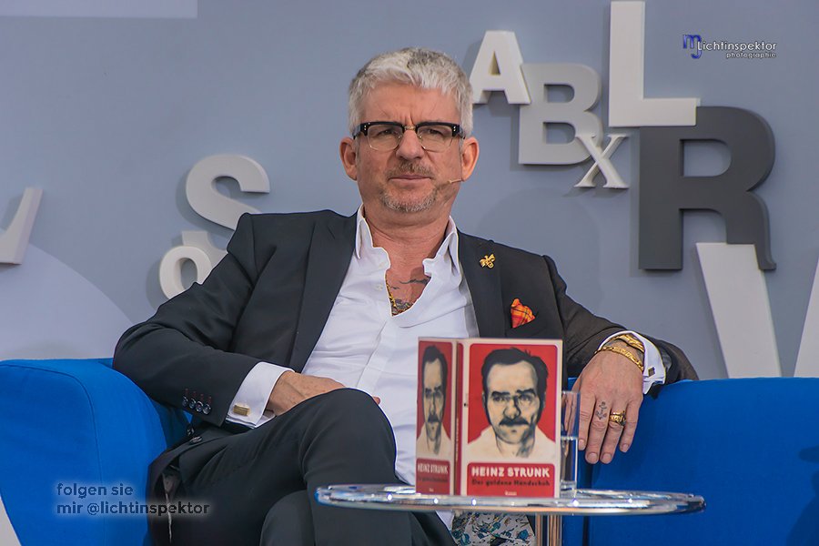 #review #lbm16 - Heinz Strunk auf dem blauen Sofa <a href="/ZDF/">ZDF</a> - Der goldene Handschuh #picture #Bild