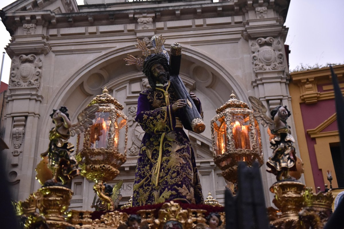 Un artículo profundo y serio sobre Semana Santa de José León-castro Alonso.<a href="/pepeleoncastro/">José León-Castro</a> diariodesevilla.es/article/opinio…