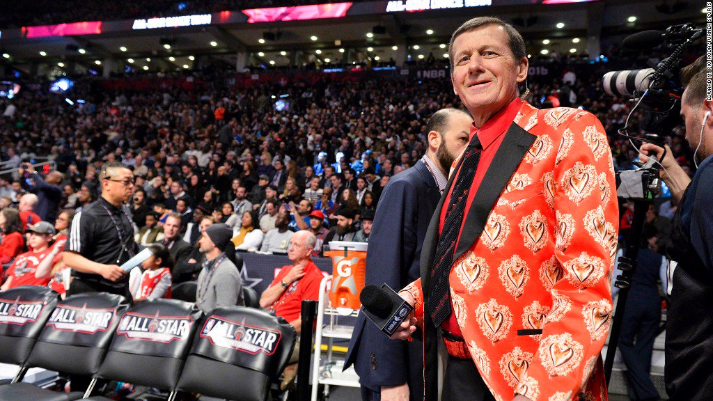 Fans are wearing loud clothing today to support TNT sports reporter Craig Sager cnn.it/1UzU7Ic
