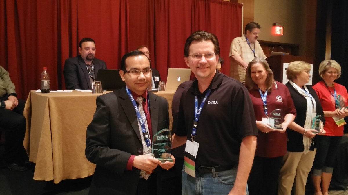 TAMUMID's tweet photo. MID received TxDLA Excellence in Innovation &amp; Distance Learning award today. Thank you TxDLA for the honor! #txdla16 https://t.co/9u2al3hy9x