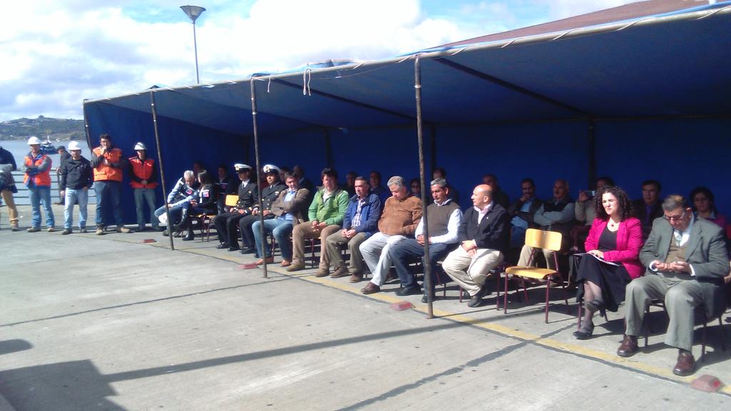 Alcalde de Dalcahue encabeza acto de colocación de Primera Piedra del Proyecto de Borde Costero