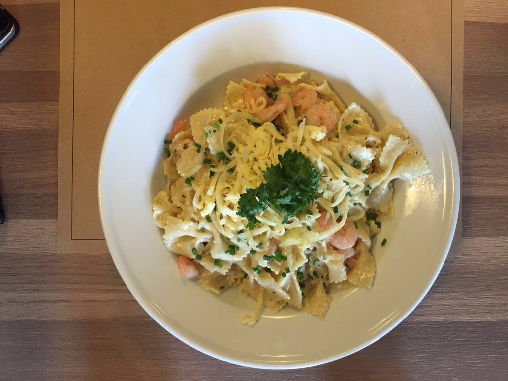 Extraordinarias las corbatitas con camarones de <a href="/cafe_robusta/">Robusta Cafetería</a>