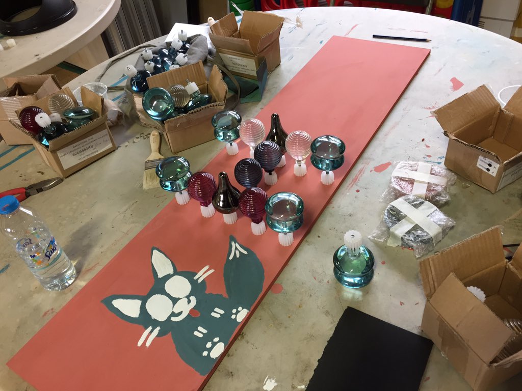 raeveedesigns's tweet photo. Done a little upcycling using finials day1 complete over at #TootingHub two more days to go @JAF_GLOBAL @wandbc https://t.co/JFD3hR5b9U