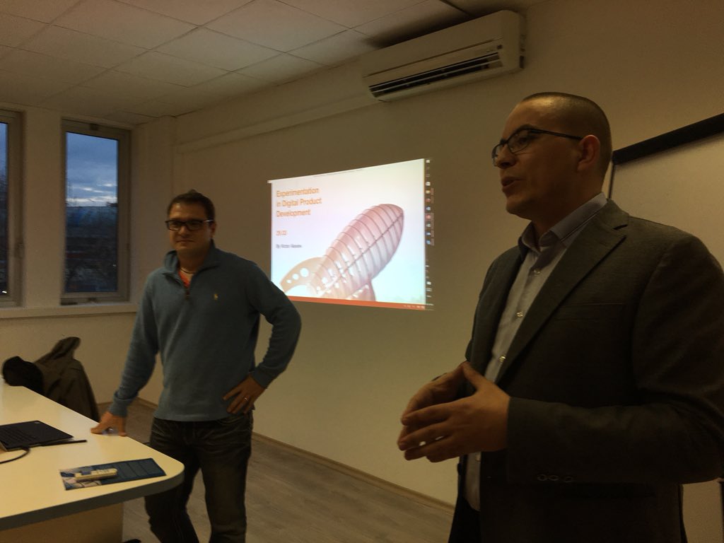 veshtugernica's tweet photo. Kicking off tonight's #producttanksofia on prototyping in digital product development https://t.co/mYNUxTeiRC