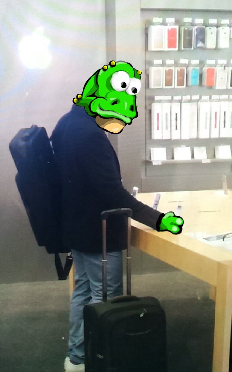 MakeDo_AndMend's tweet photo. #snapchat #snapchatdrawing #snapchatart #snapchatartist #alternateidentity #alterego #techie #toad #applestore https://t.co/LTsw0j1218