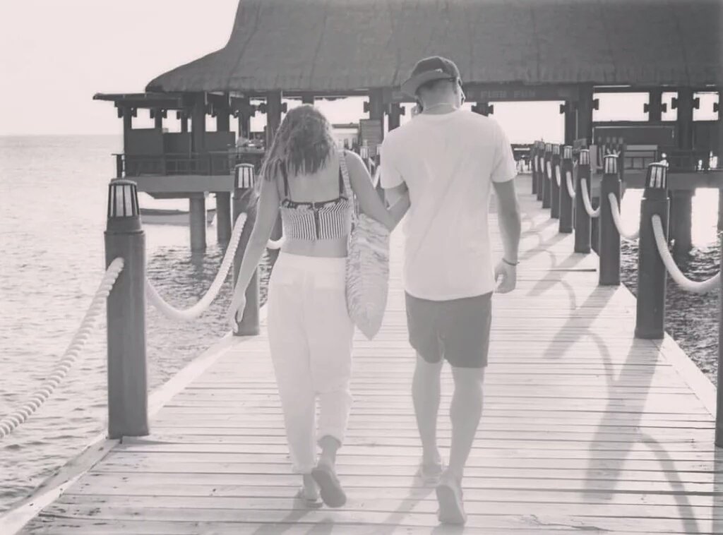DaniElaine12's tweet photo. I love you dangerously👫 https://t.co/UBaPXoOkjX