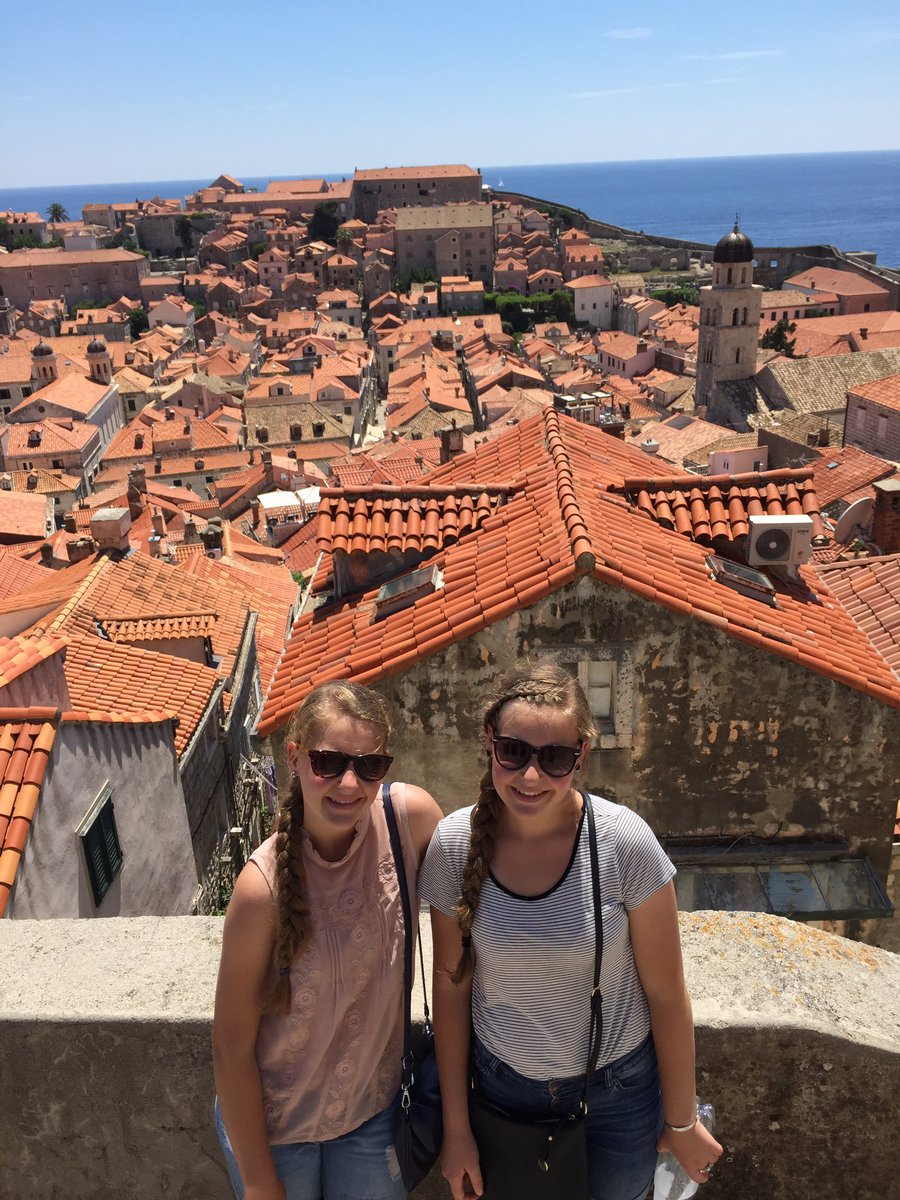 adrienneparrish's tweet photo. Happy Birthday to the best friend I could have ever asked for ❤️👯👭 https://t.co/qvB4A8Sgb9