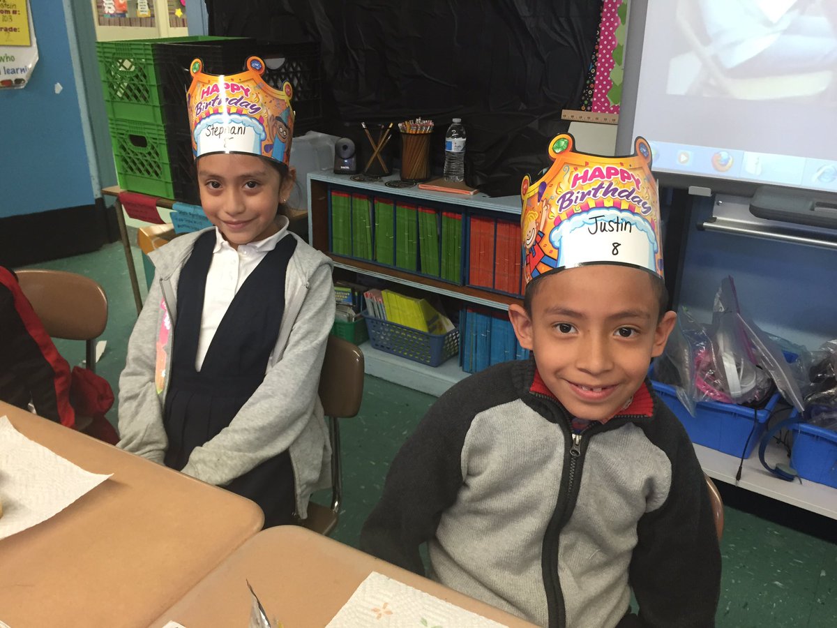2ndGradeJKO's tweet image. #class201 celebrates 2 birthdays! #2ndgrade #mrsgrubstein #classbirthday
