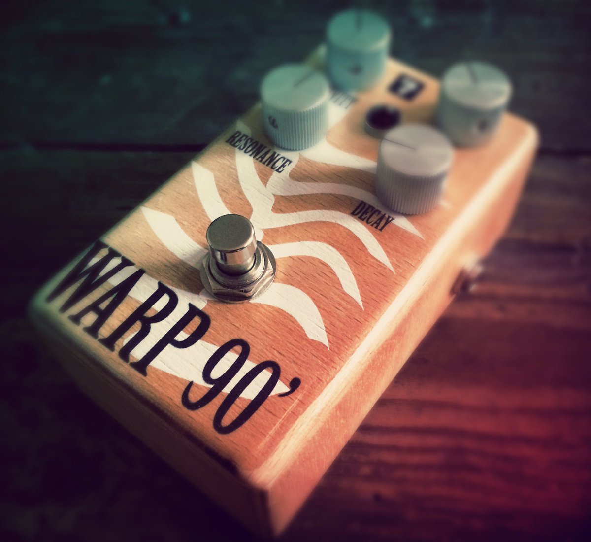 sedemminut's tweet photo. Warp 90' guitar fx #guitarfx #guitar #fx #analogpedal #guitarpedal #pedal #analogoedal https://t.co/3t752akz2g https://t.co/gzDGa7l7ok