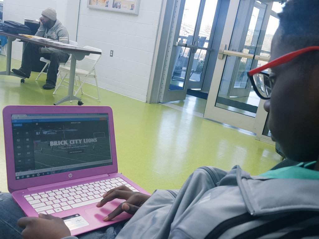 VinceRando's tweet image. Zaire building out a site for his team, Brick City Lions. Homepage knocked out in a day! #cityofcode #gottechnwk