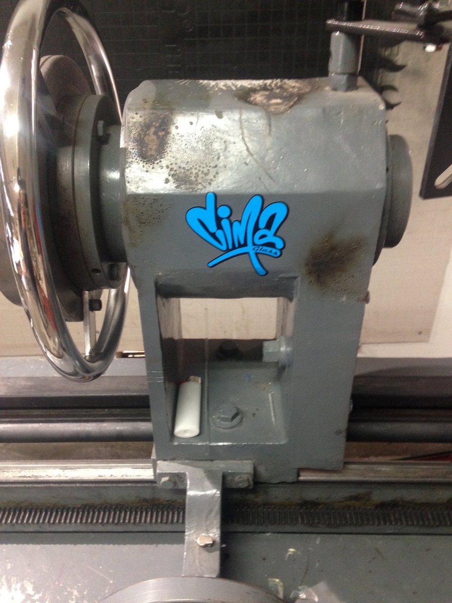 cimaglass's tweet image. My part-time work station lol