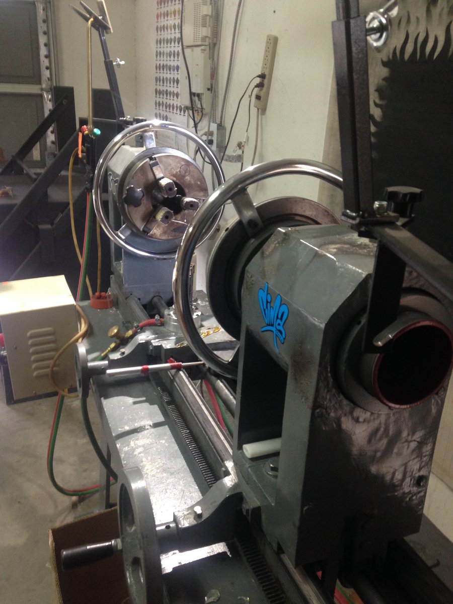 cimaglass's tweet image. My part-time work station lol