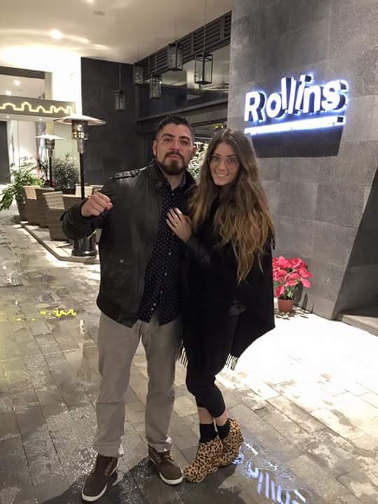 Caldeon9's tweet photo. Por qué te extraño y comerte los caches #_Orgullo+Amor @sargentorap1 @daniellefclyde https://t.co/NfOsbq085Q