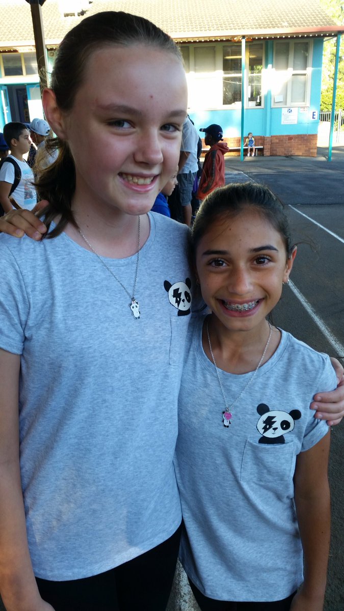 CampbelltownPS's tweet photo. Some of our school leaders enjoying mufti day to raise money for #kidsofmacarthur https://t.co/jzDZhBstJb