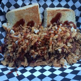 #FoodTruckMania returns on 4/14. Get it on your calendar &amp; we'll update you on trucks as we get closer! <a href="/SactoMoFo/">SactoMoFo</a>