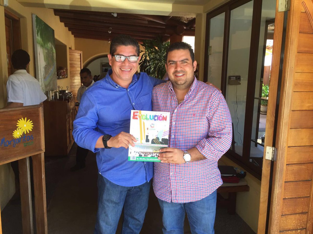 Con mi Amigo @jorgexsa #RevistaEvolución #Zihuatanejo 🇲🇽👍🏻