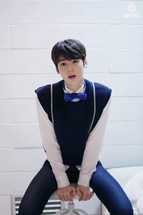 AstroObsession's tweet photo. Te deseamos lo mejor en tu día 😍😍😍😍😍 @offclASTRO #HappyEunWooDay @fantagiomusic #��랑해 💗💗💗💗💗 https://t.co/xCcSA8sOXE