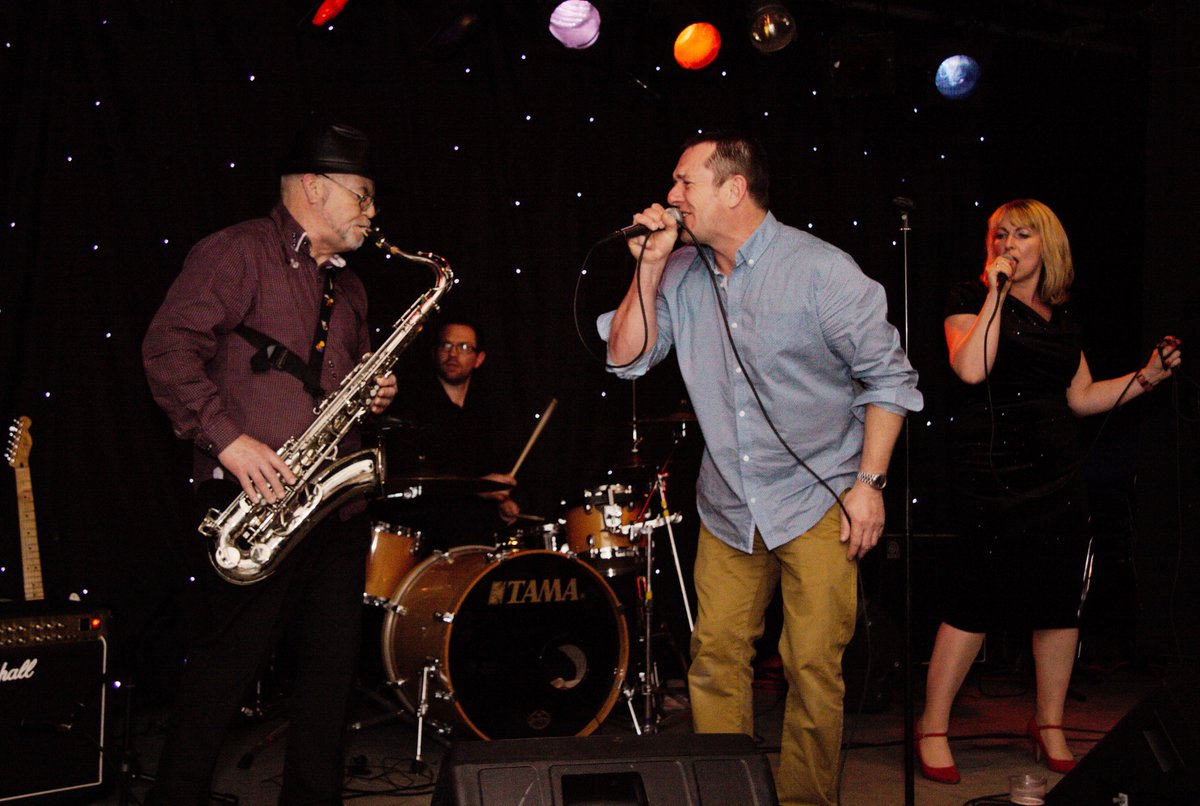 Saxme_Lessons's tweet image. #runforcover