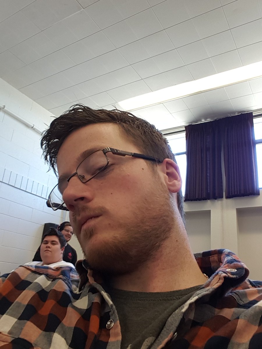 Thestubs1's tweet photo. @beardupbeerdown # does mine count #backtowork https://t.co/2jKeyMLsMH