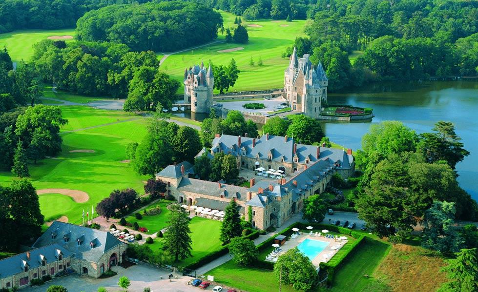 KeyriousCo's tweet photo. What would you reveal? We can provide a night in a castle, if you'd like. #adventure #luxury #oldworld #keyrious https://t.co/TCUFoQZQMg