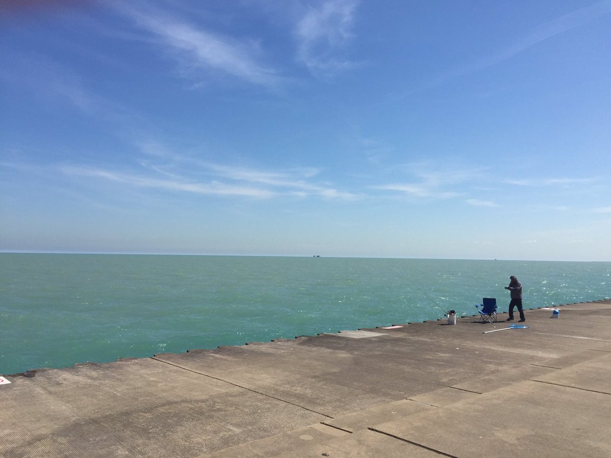 podahx100's tweet photo. Enjoying my own company by the lake #suchbliss https://t.co/eRGuT4Wrle