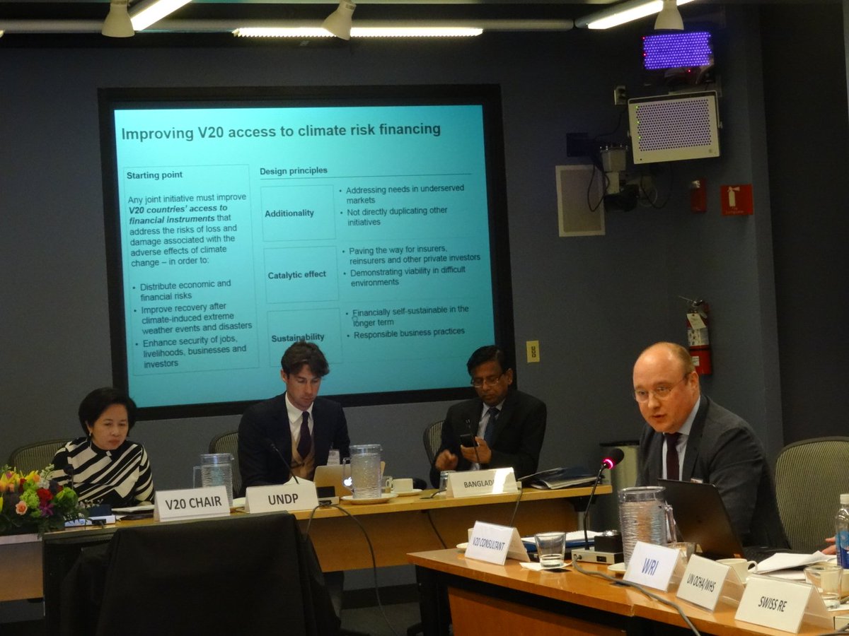 TheCVF's tweet image. Søren Andreasen, Common Consultants presents on #RiskPooling Mechanisms. #ClimateFinance #V20